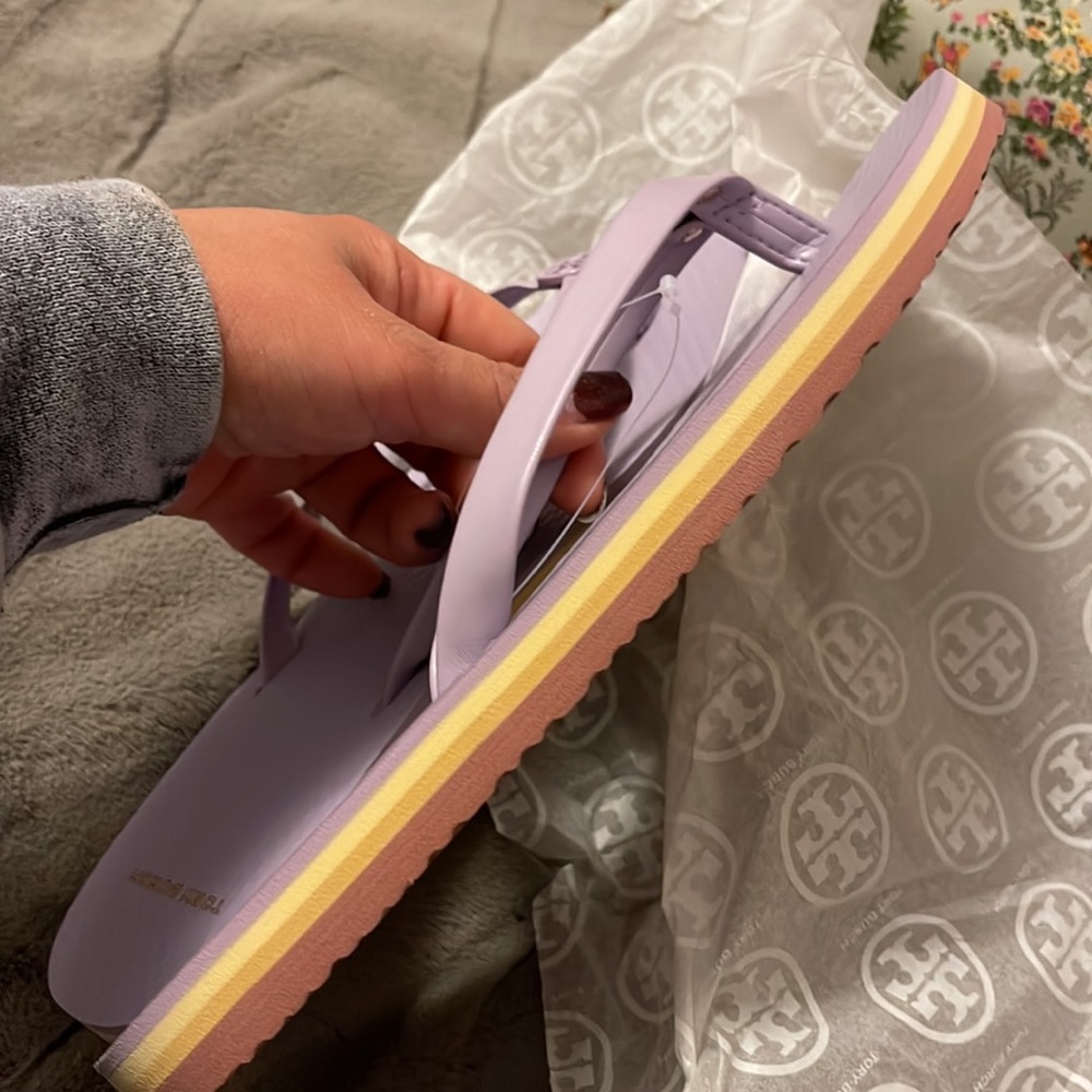 Tory Burch Flip Flop - Picture 5 of 9